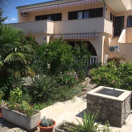 Apartments Toni-Malinska Rom bilde